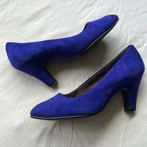 Blue suede aerosoles